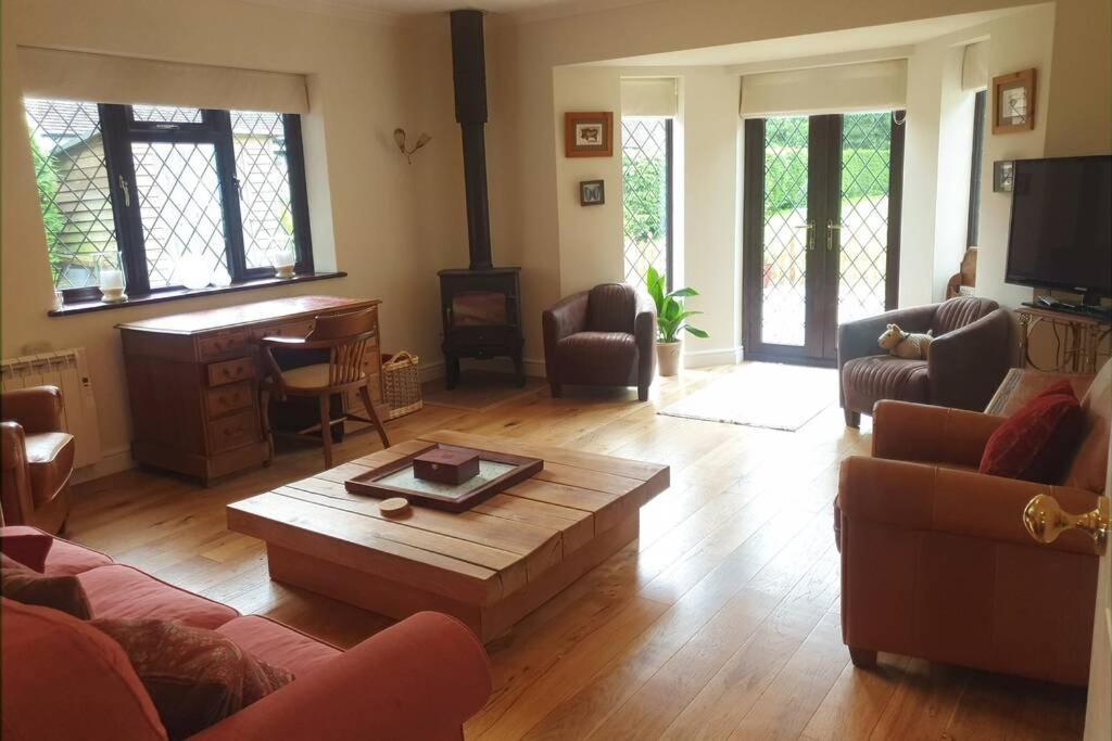 Ashwood Holiday Cottage. 애슈퍼드 외부 사진